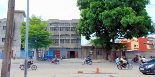 Parcelle à vendre à Zogbo au bord des pavés