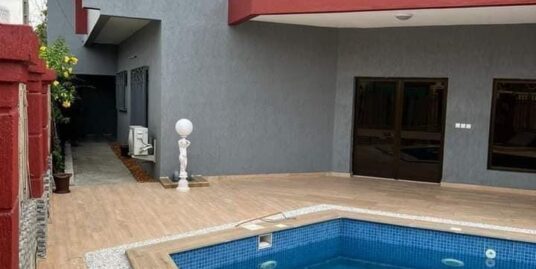 VILLA DUPLEX DE 9 CHAMBRES & 4 SALONS AVEC PISCINE À VENDRE À LA HAIE-VIVE