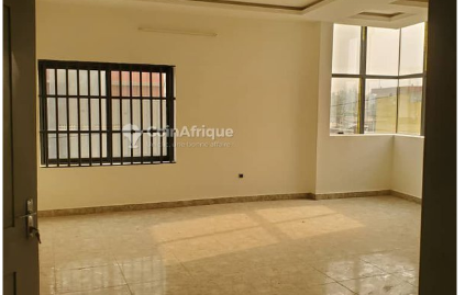 APPARTEMENT DISPONIBLE A SEKANDJI